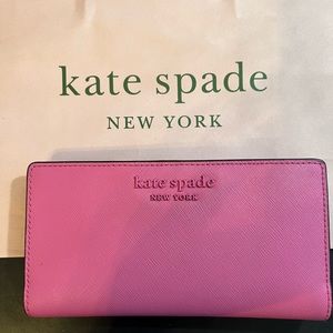 Kate Spade like new bifold wallet in PINK